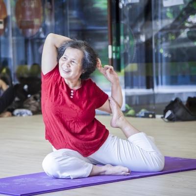 Yoga cho người cao tuổi